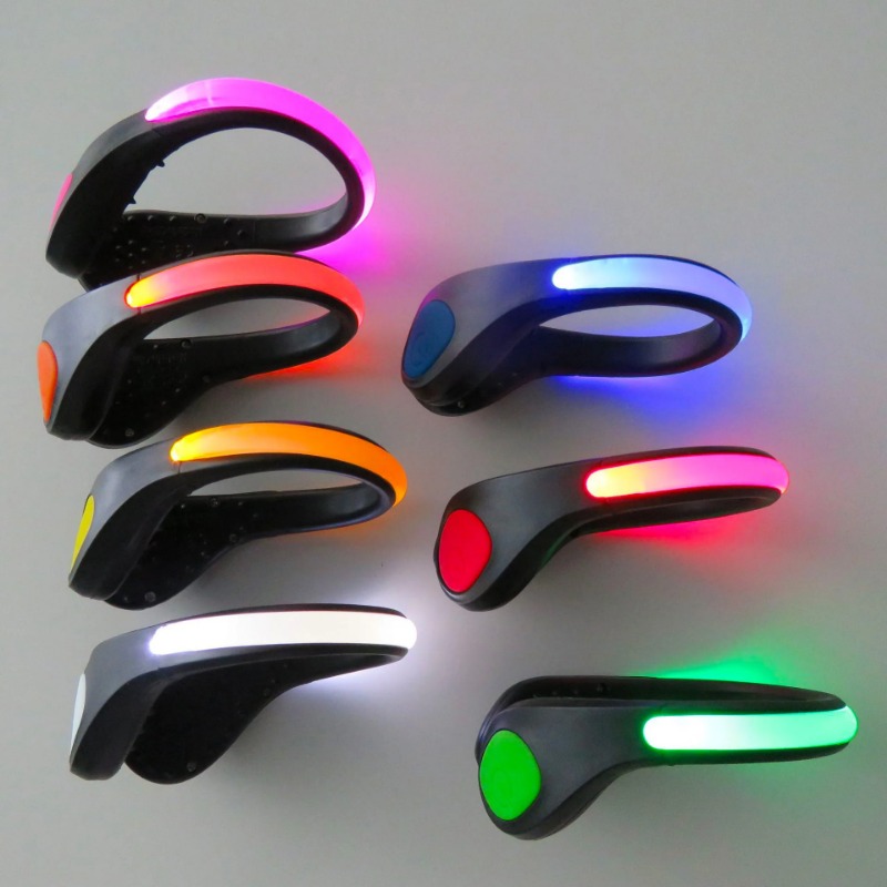 ไฟหนีบรองเท้าแบบใหม่พร้อมไฟ LE - Running Gear Lights บทวิจารณ์และราคา