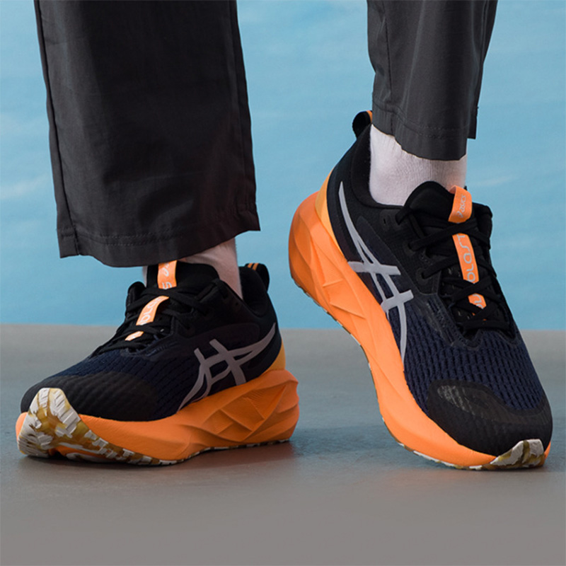 รองเท้าวิ่งผู้ชาย Asics NOVABL - Running Gear Asics บทวิจารณ์และราคา