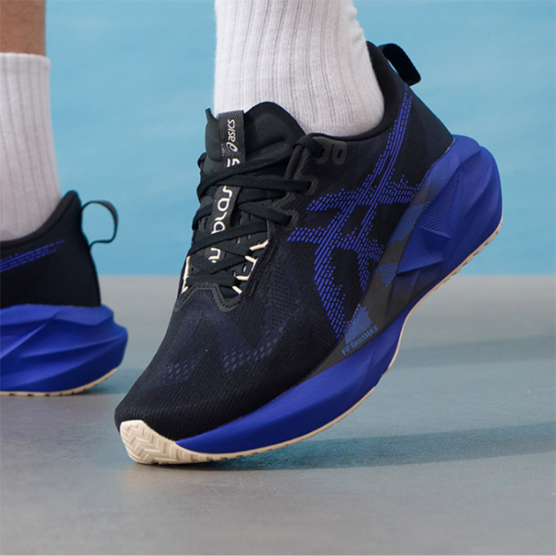 Asics NOVABLAST 5 สีดำรอยัลบลู - Running Gear Asics บทวิจารณ์และราคา